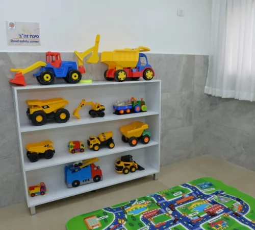 הבית החם לילדים יד עזרא ושולמית (2)